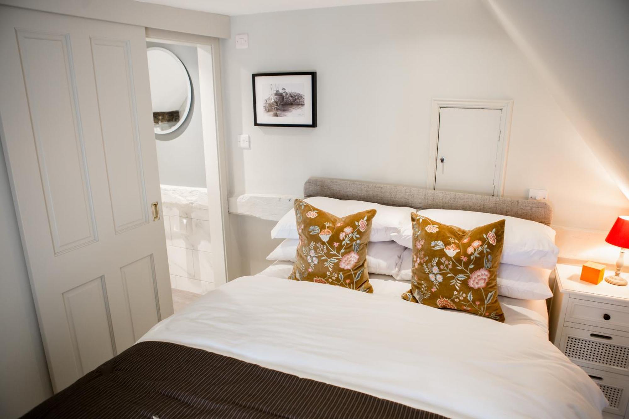 Moore House Hastings Room photo